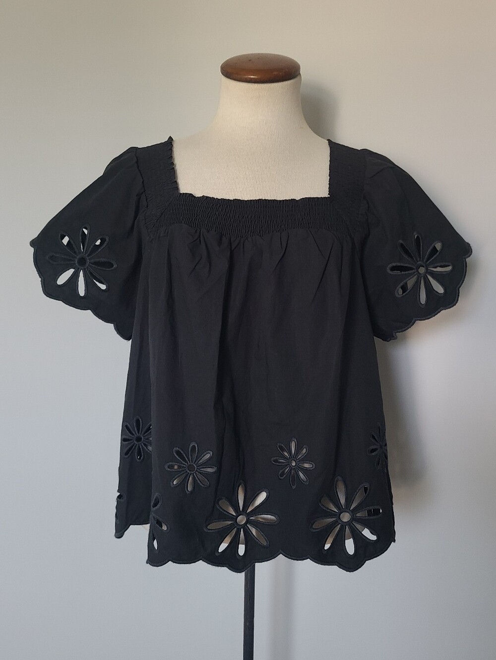 Rails Sonora Eyelet Top Womens M Boho Blouse Boxy Square Neck Flutter Sleeve NWT